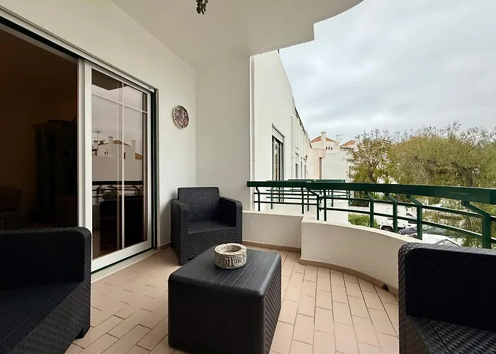 Sun & Terrace Escape - 10 Mins Center - 2 Mins Train Station - Quiet * Tavira