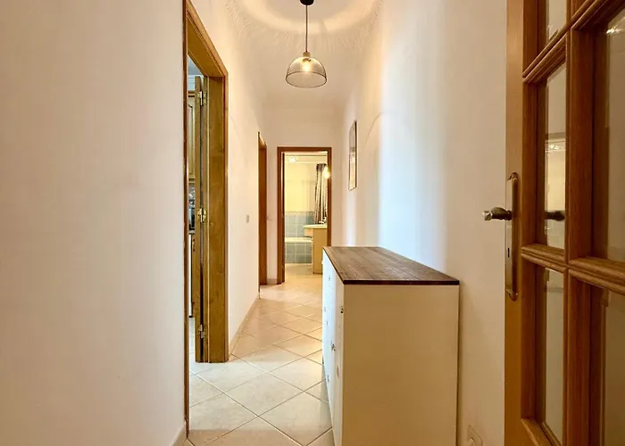 Sun & Terrace Escape - 10 Mins Center - 2 Mins Train Station - Quiet