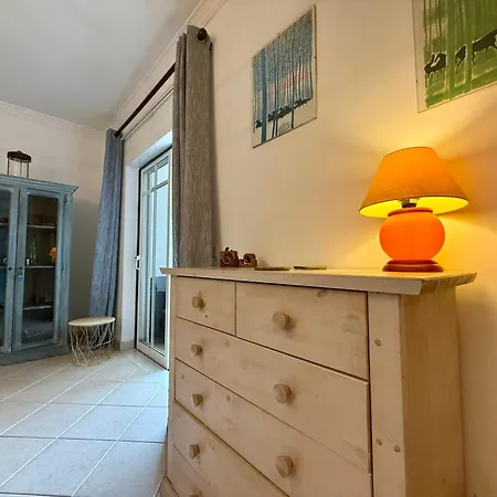Apartment Sun & Terrace Escape - 10 Mins Center - 2 Mins Train Station - Quiet *