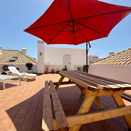 Sun & Terrace Escape - 10 Mins Center - 2 Mins Train Station - Quiet Apartment *