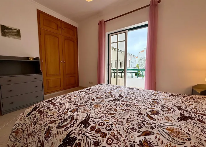 Apartamento Sun & Terrace Escape - 10 Mins Center - 2 Mins Train Station - Quiet Tavira