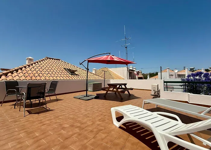 Apartamento Sun & Terrace Escape - 10 Mins Center - 2 Mins Train Station - Quiet *